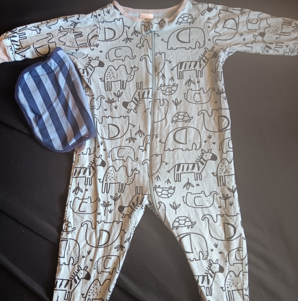 Gerber Baby Animal One Piece Outfit w/Bib | 6 - 9 Months | Light Blue | Graphics